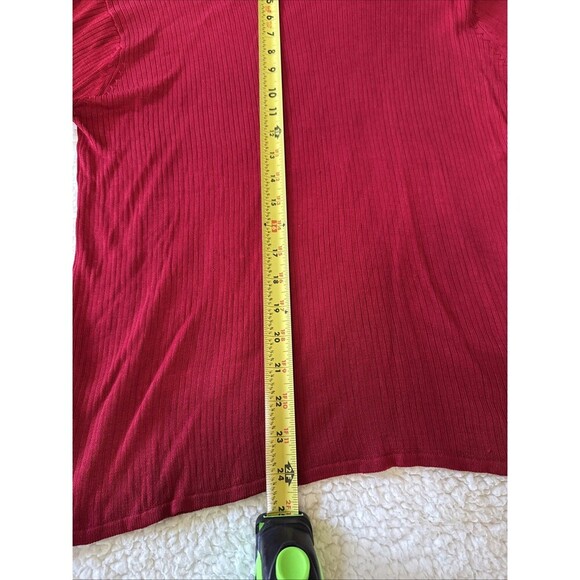 Composition New York Women’s Red Top 100% Silk Size Medium - Picture 3 of 6